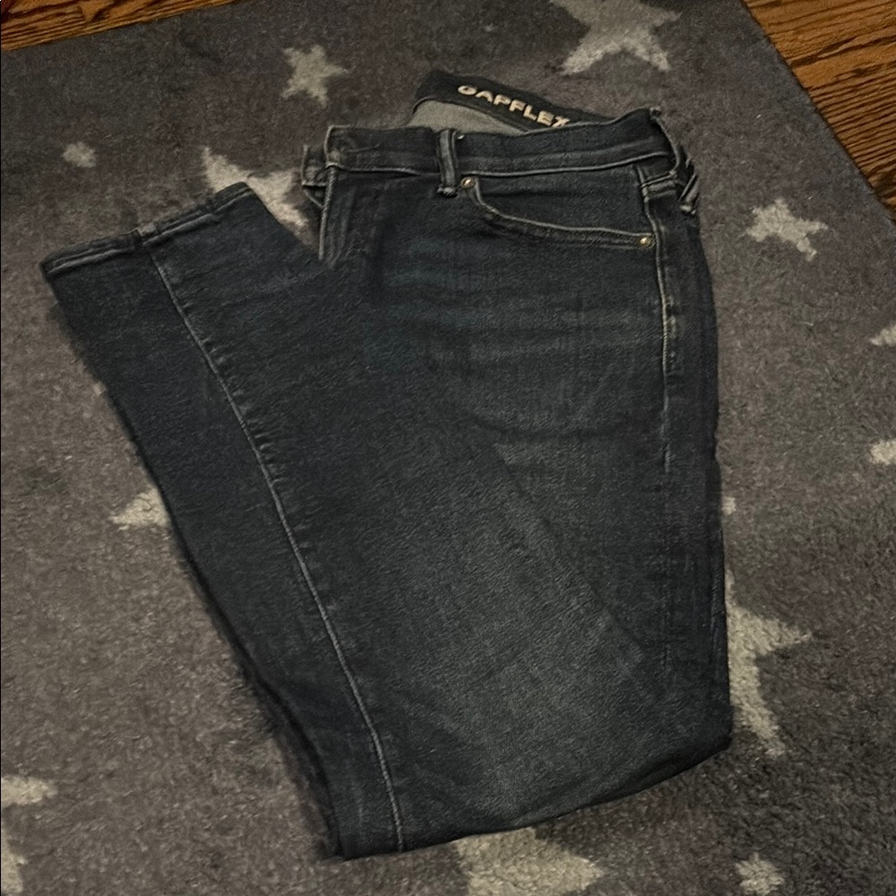 Gap Men’s Dark Wash Jeans